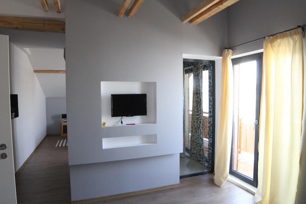Villa Swiss Săcele エクステリア 写真